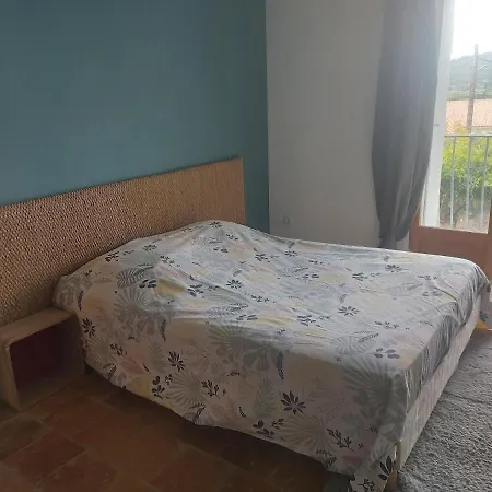 Maison De Village