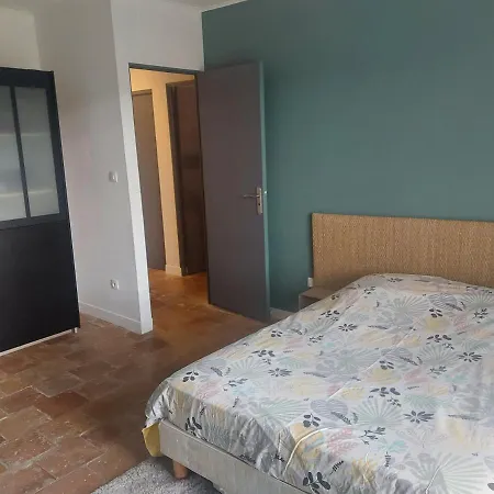 Maison De Village Bed & Breakfast *